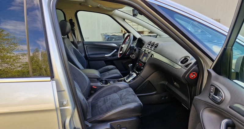 Ford S-Max cena 33900 przebieg: 232000, rok produkcji 2012 z Gniezno małe 232
